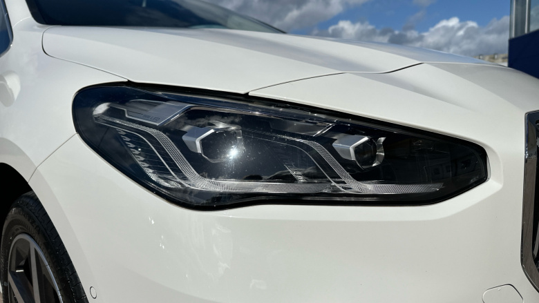 BMW 2 Series 220i MHT Luxury 5dr DCT [Tech Plus Pack] Petrol Hatchback